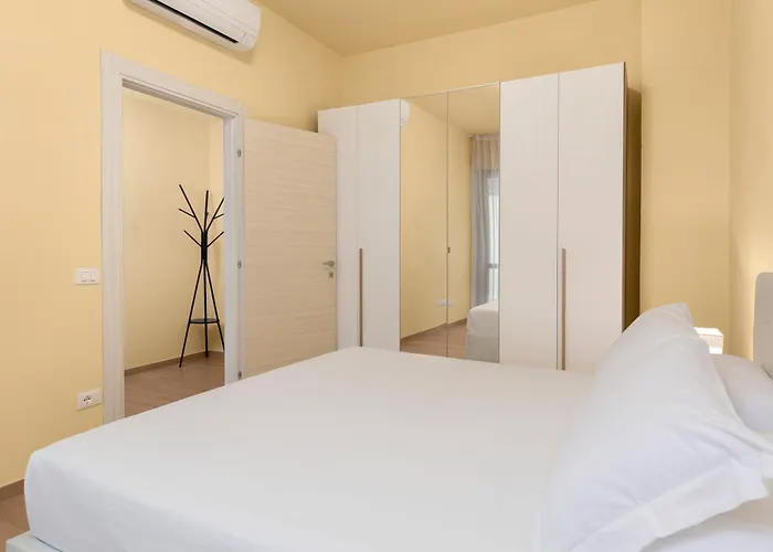 Apartment Roped Tower